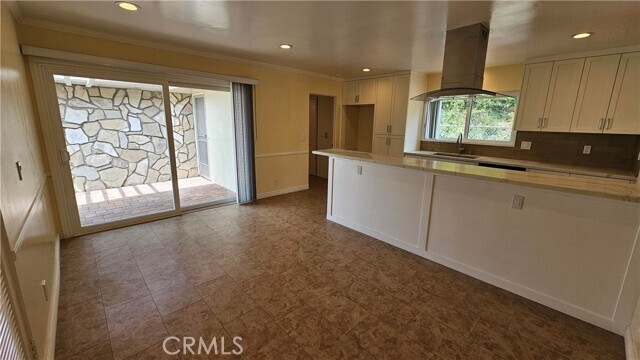 Building Photo - 7012 Beechfield Dr