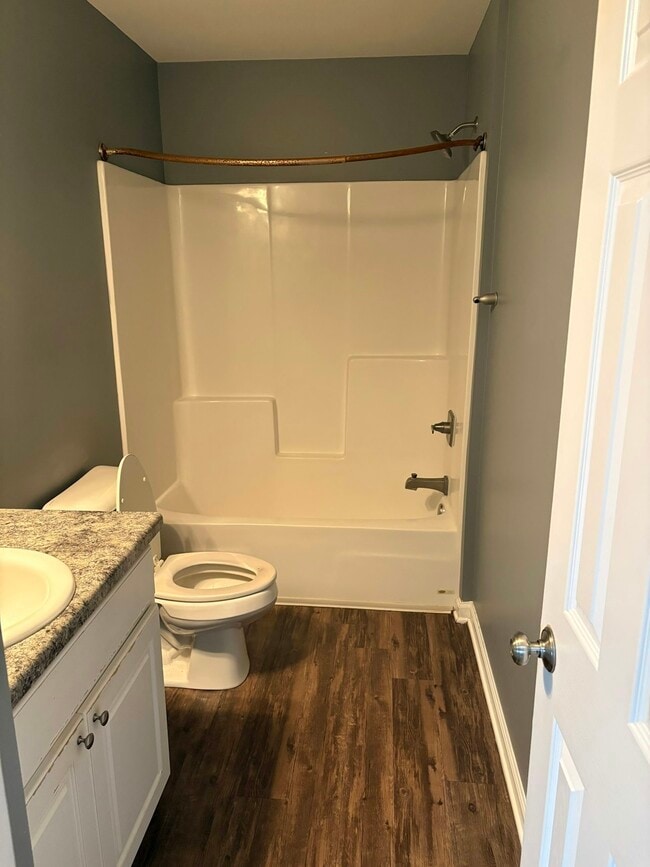 Building Photo - 2324 Middleton Rd