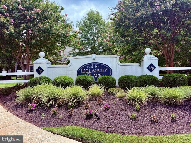Building Photo - 2604 Delancey Way
