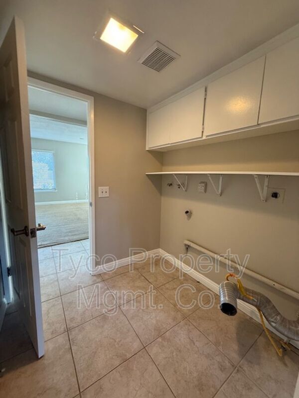 Building Photo - 863 Crystal Creek Ct