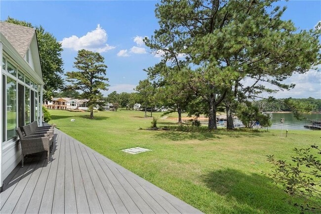 Building Photo - 61 View Point Dr