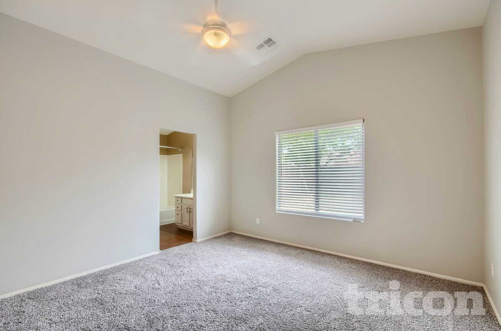 Building Photo - 22671 Scott Dr