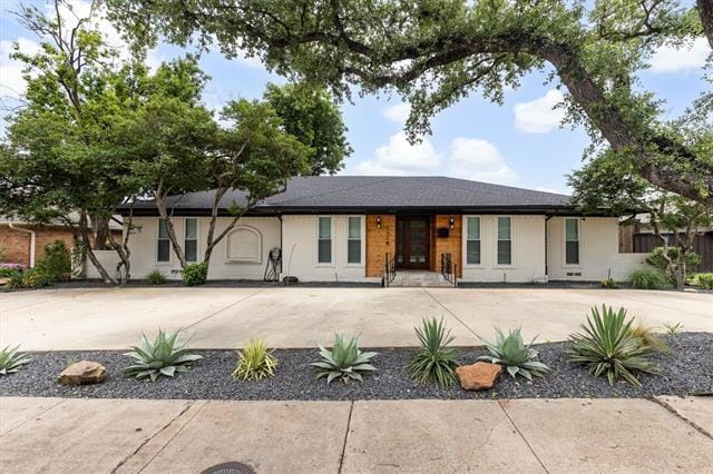 6330 E Lovers Ln 6330 E Lovers - 6330 E Lovers Ln Dallas Tx Primary Photo