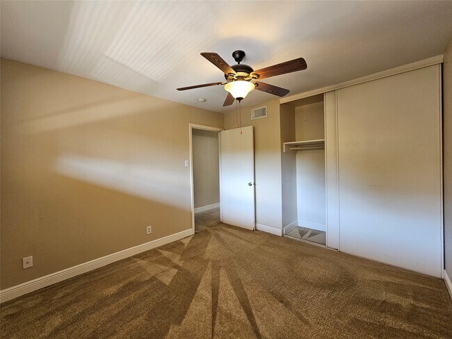 Building Photo - 12600 Melville Dr
