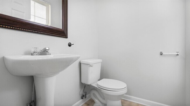 Building Photo - 602 Cassandra Dr