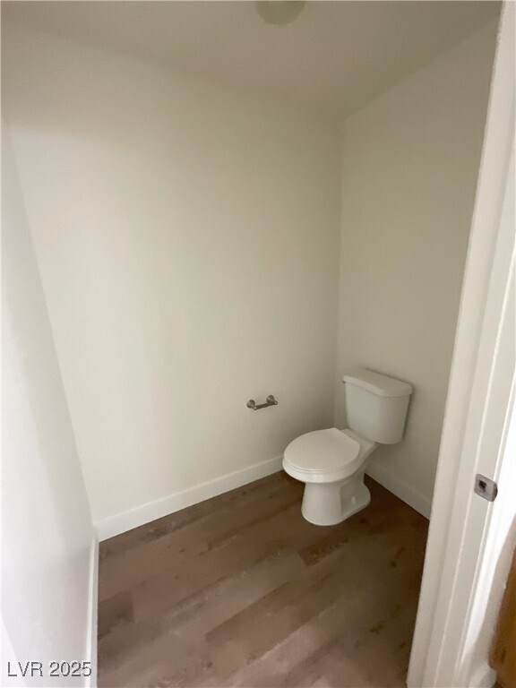 Building Photo - 3400 Cabana Dr