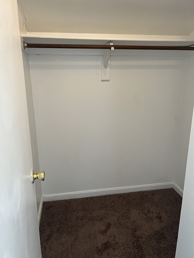 Building Photo - 5827 Suitland Rd