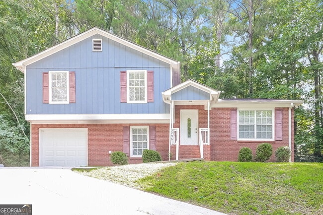 Primary Photo - 3296 Goldenchain Dr