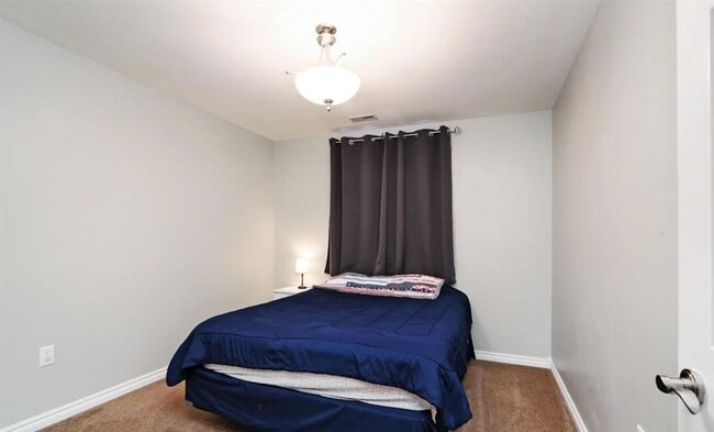 Building Photo - Italian Estates Property Management