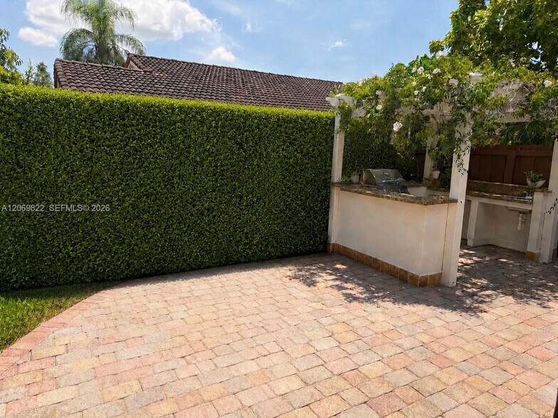 Building Photo - 7457 SW 112th Pl