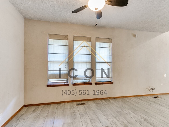 Building Photo - 8804 NW 92nd St