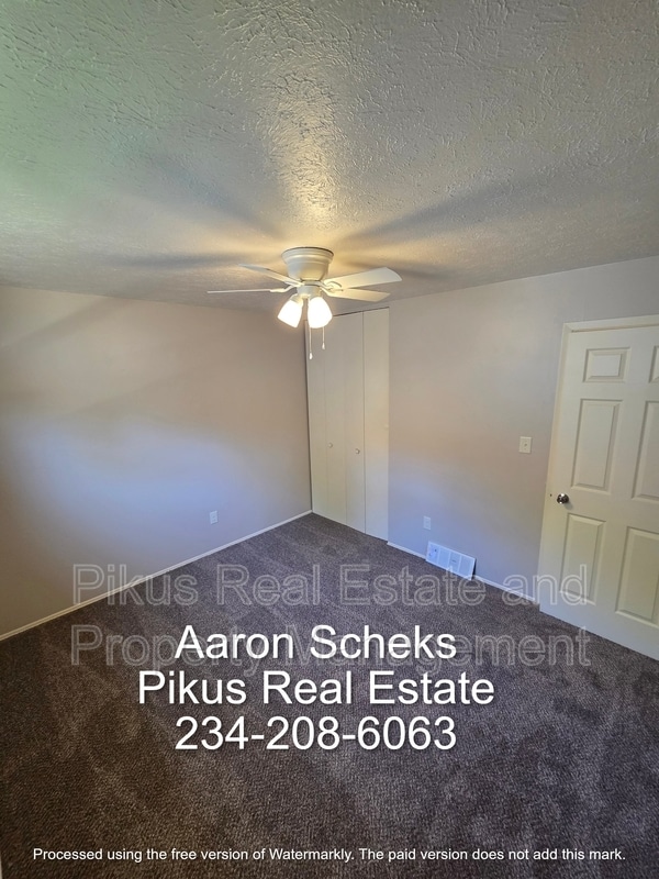 Building Photo - 3647 Albrecht Ave