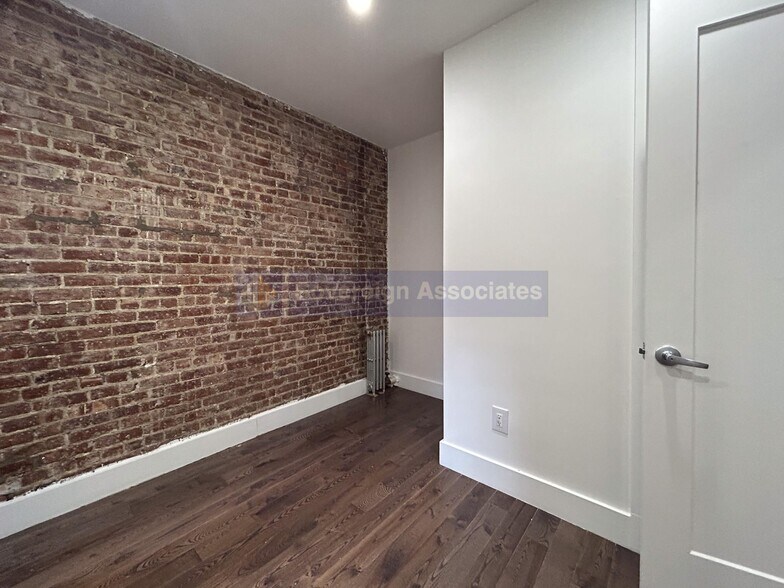 Building Photo - 4 St Nicholas Terrace