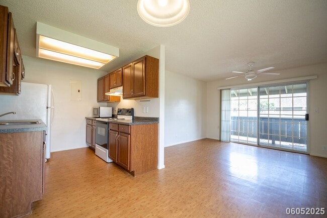 Building Photo - $2700 / 2 BED / 1 BATH IN WAIPIO