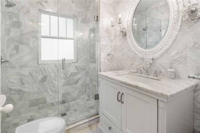 Building Photo - 743 NW 9th Ave