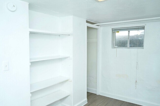 Building Photo - 604 15th St NW