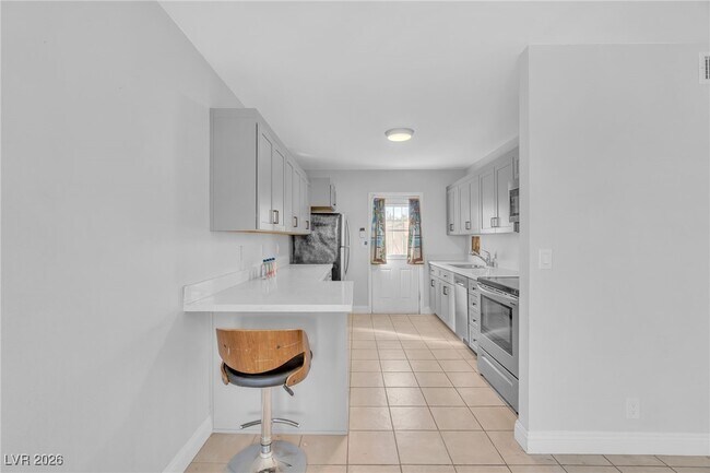 Building Photo - 235 Zinc St