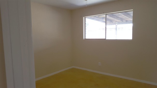 Building Photo - 890 Palo Verde Dr
