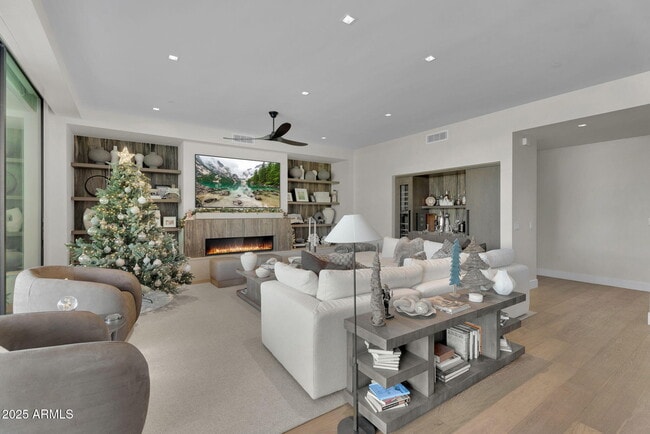 Building Photo - 6321 E Phoenician Blvd