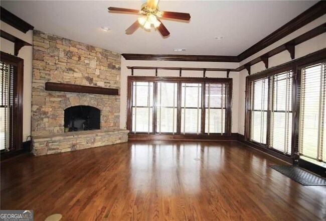 Building Photo - 2737 Tarva Pl