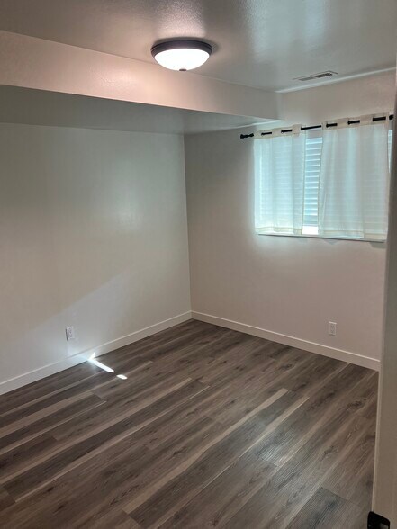Building Photo - 1673 Hickory Ln