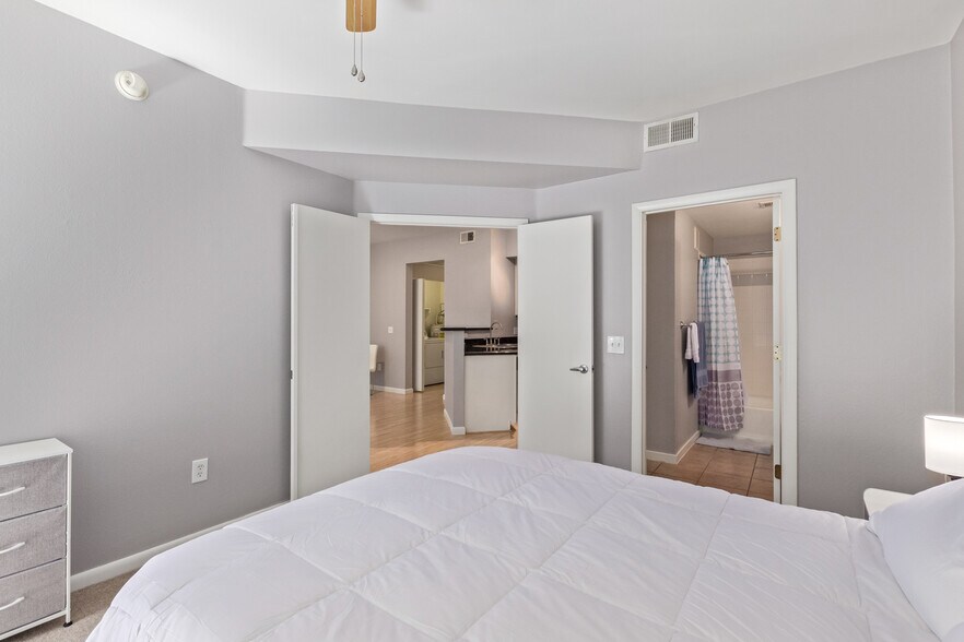 Bedroom - 3633 N 3rd Ave