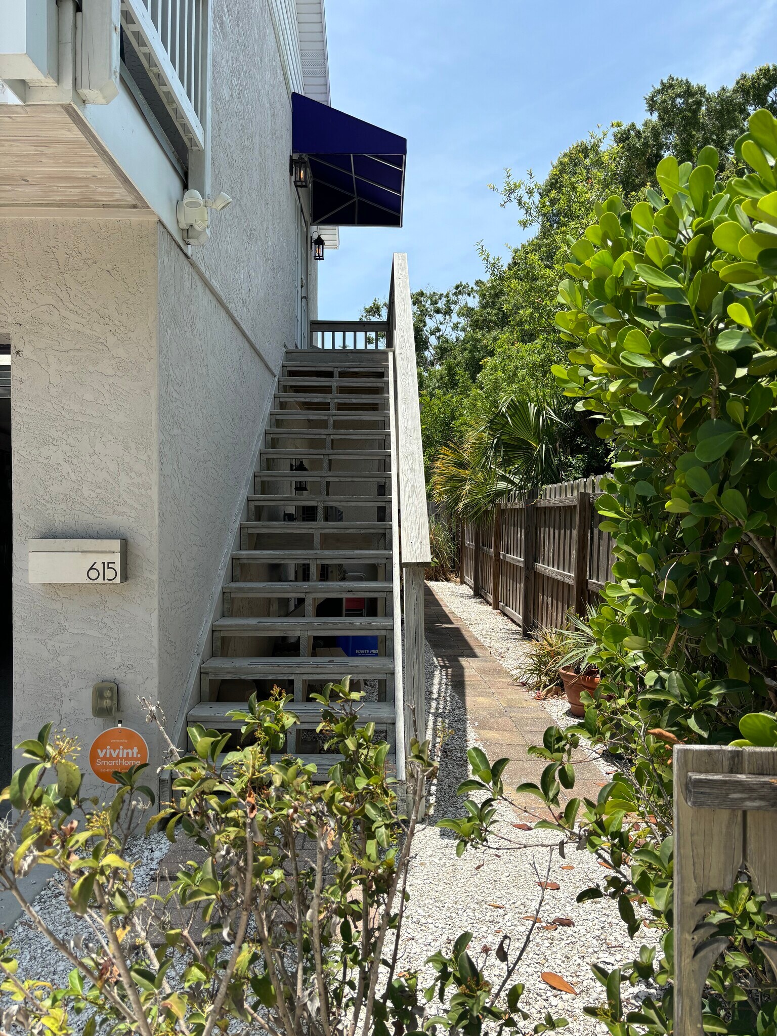Building Photo - 615 Goodrich Ave