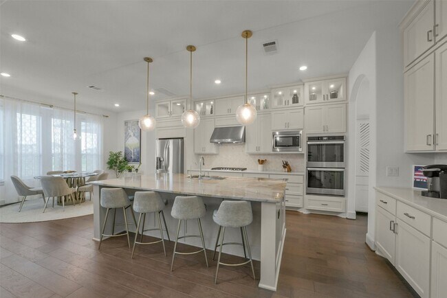 Building Photo - 2018 Grove Terrace Ln