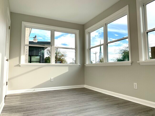 Building Photo - 118 Marcy St