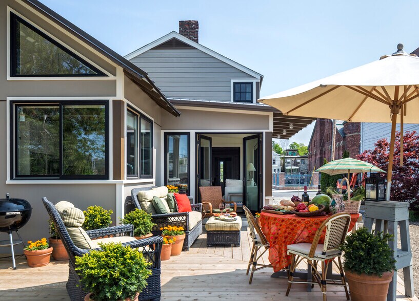 Building Photo - 437 State St