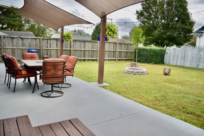 Building Photo - Updated 3 bedroom home in Norfolk