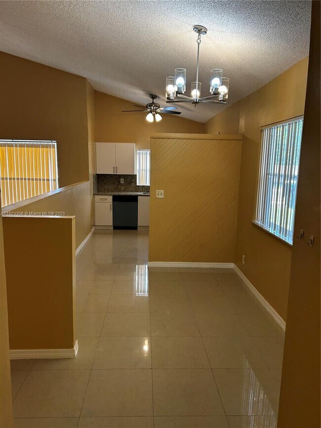 Building Photo - 701 SW 79th Terrace