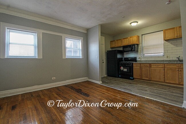 Building Photo - 6607 S Greenwood Ave