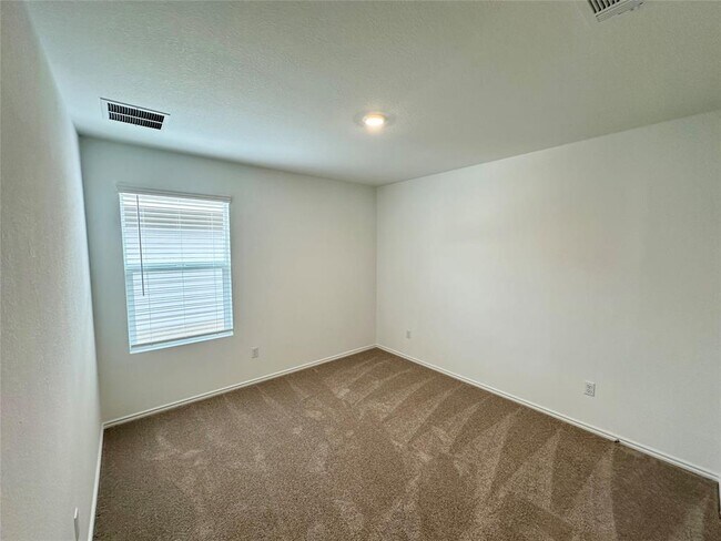 Building Photo - 160 Crawford