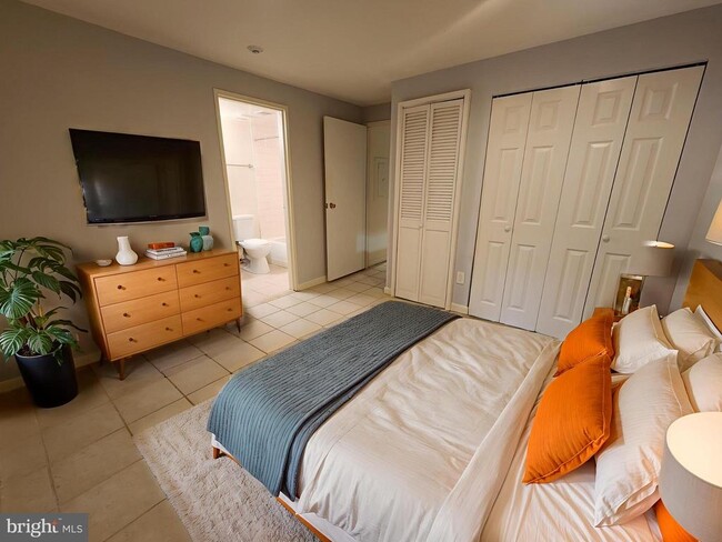 Primary Photo - 1720 Wallace St