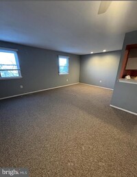 Building Photo - 513 Corinthian Ave