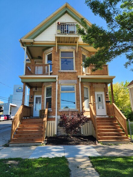 Unit on the right is unit #2 - 516 W Vine St
