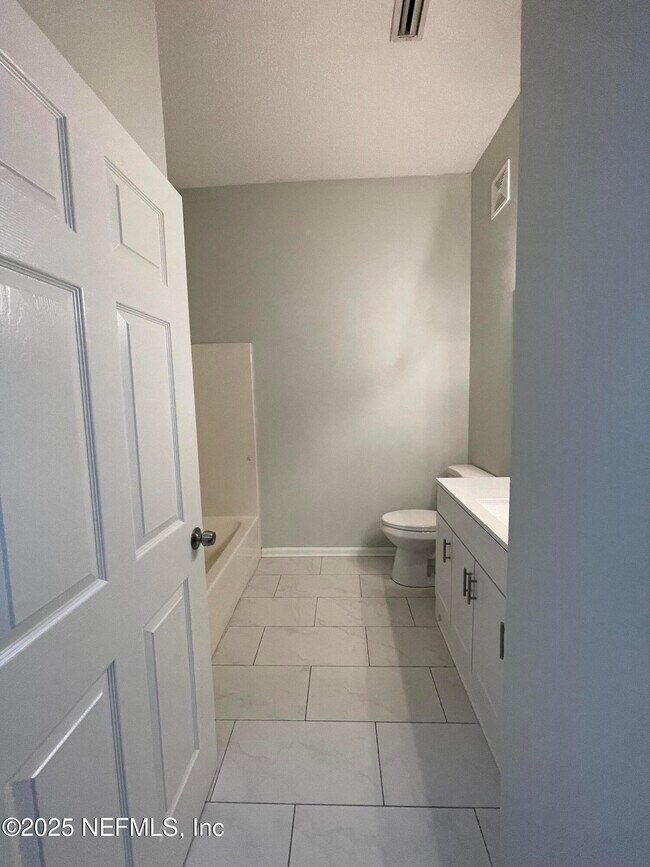 Building Photo - 6057 Maggies Cir