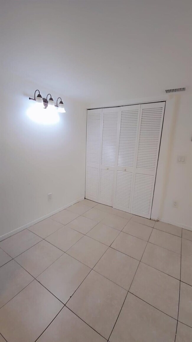 Building Photo - 3640 N 56th Ave