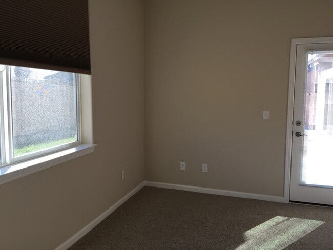 Building Photo - 4343 Paulson Ln