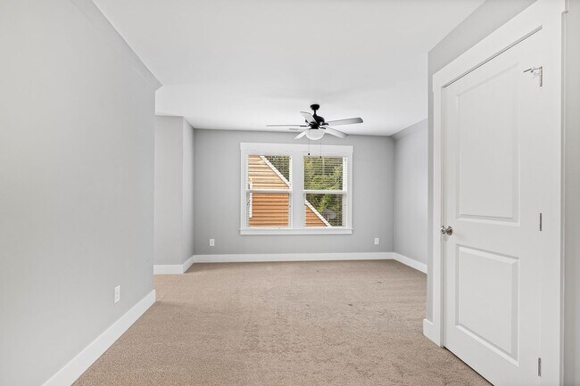 Building Photo - Charming Cape Cod in Tuscaloosa Lakewood!