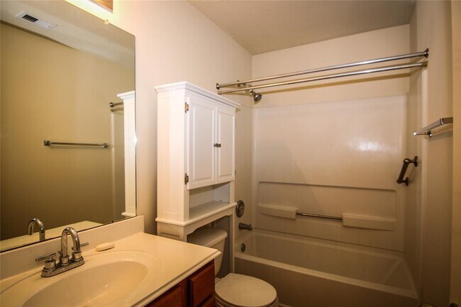 Building Photo - 6331 Torrance Elms Ct
