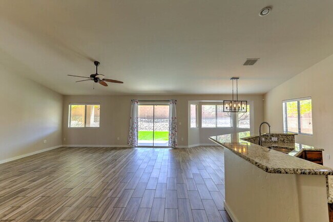 Building Photo - Madera Highlands