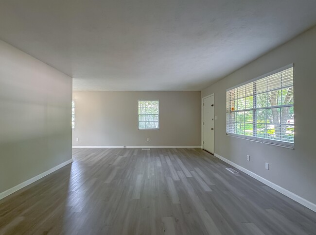 Building Photo - 1726 Hartsfield Rd