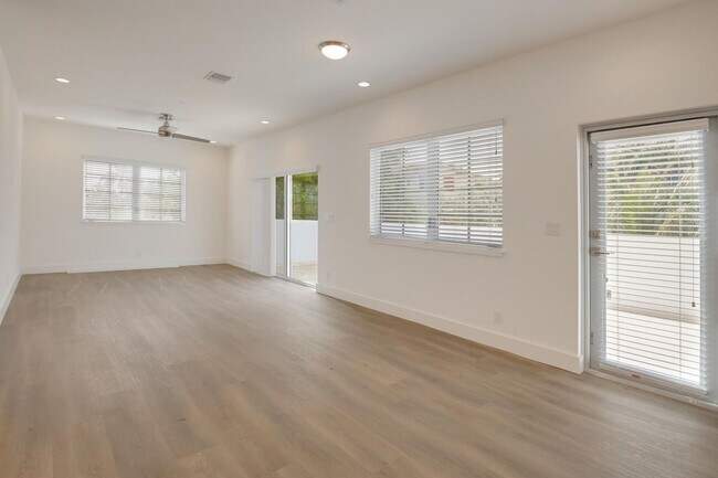 Building Photo - 1 Ocean Breeze