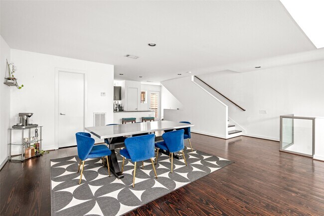 Building Photo - 2924 Cline St