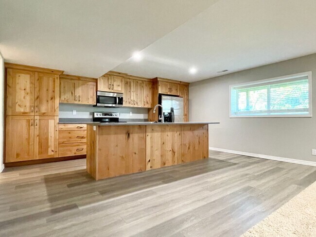 Building Photo - 1403 Northridge Dr