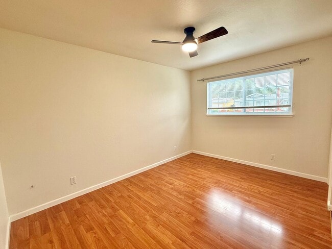 Building Photo - $3990 / 4 BR at a Prime Fremont Location!