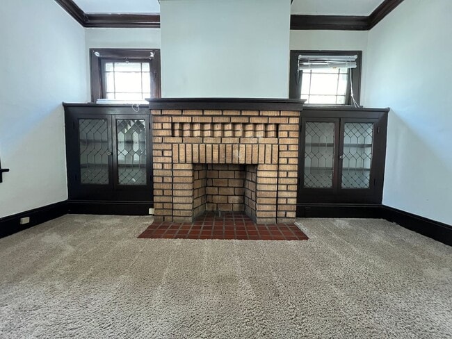 Building Photo - 2196 Lewis Dr