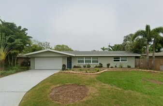 Building Photo - 2111 Conifer Ave